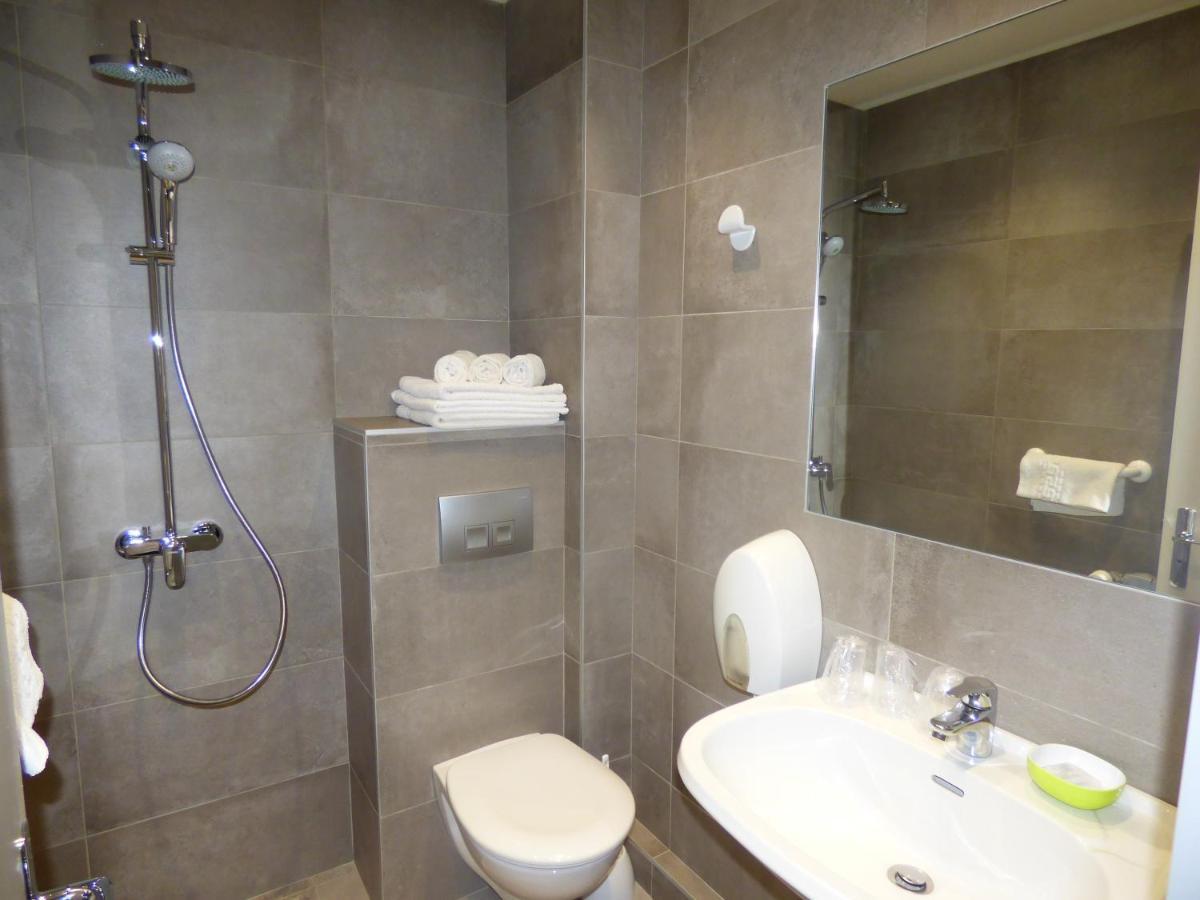 Auberge Des Avenieres Les Avenières Zewnętrze zdjęcie